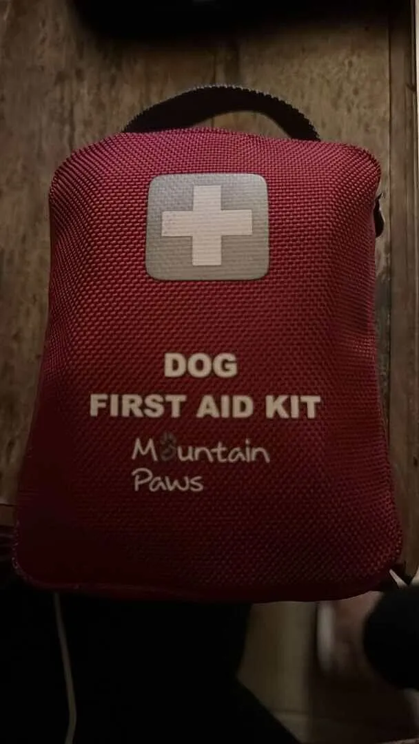 Mountain Paws Kit Pronto Soccorso Cane Idrofugo Compatto