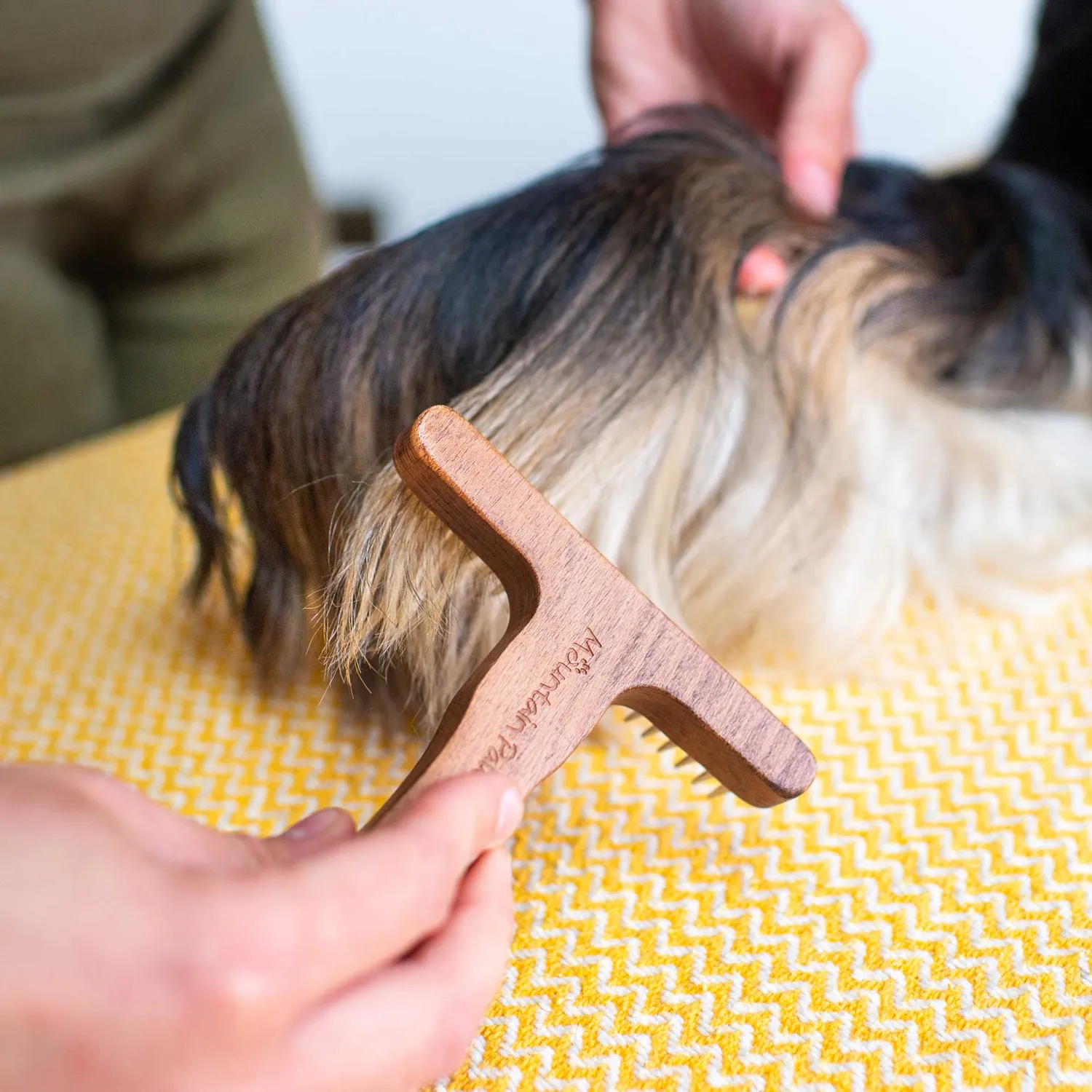 Mountain Paws Undercoat Rake pettine sottopelo pelo spesso